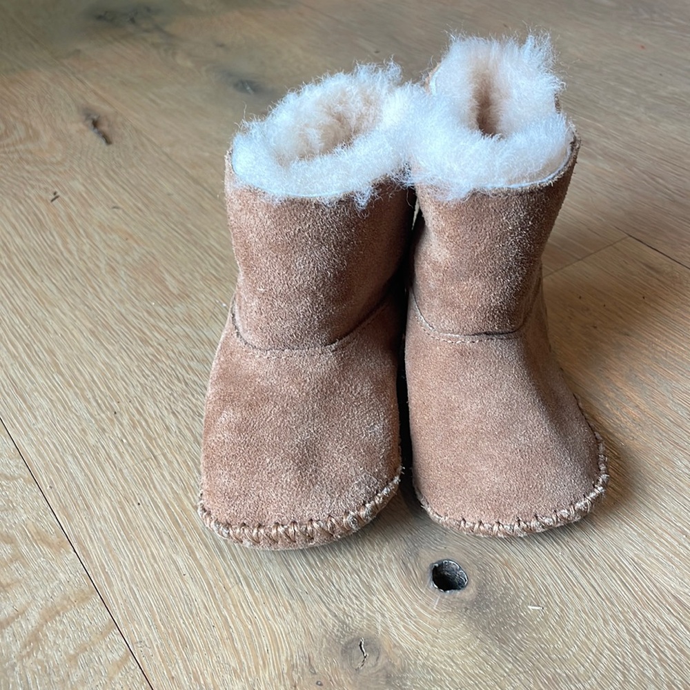 Ugg Toddler Boots worn once, condition new